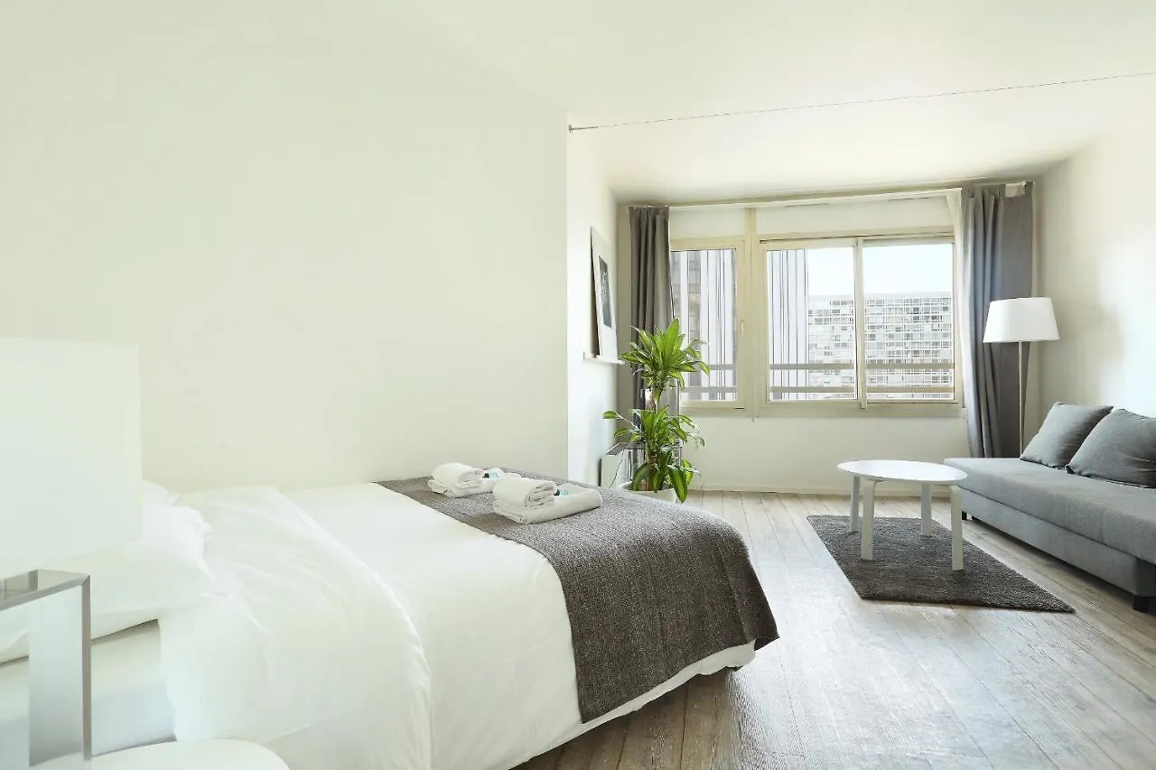 Apartment Montparnasse / Avenue Du Maine Paris