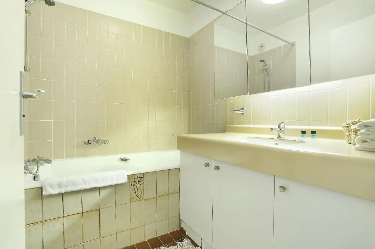 Montparnasse / Avenue Du Maine Apartment Paris